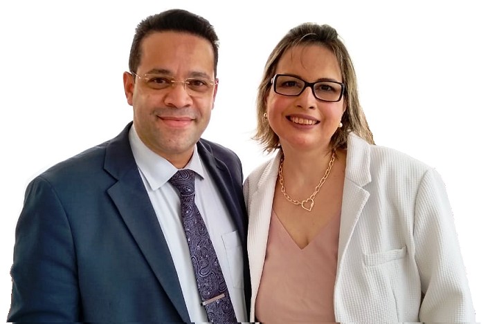 Bispo Marllos Galvão e Bispa Érica Galvão, responsáveis pela igreja em Campo Grande